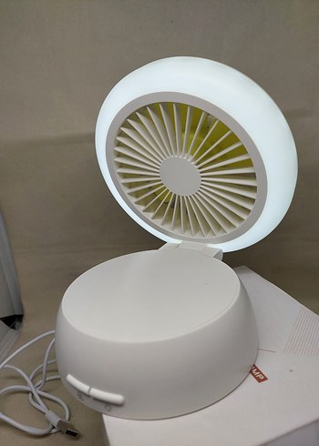 Beyaz Masaüstü Katlanabilir Fan ve LED Işık - Görsel 3