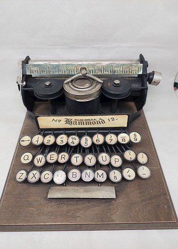 Hammond No.12 Antika Daktilo Dekor - Görsel 4