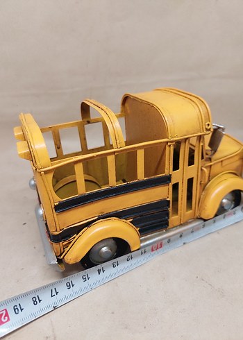 Renkli Sarı vintage Araba - Görsel 3