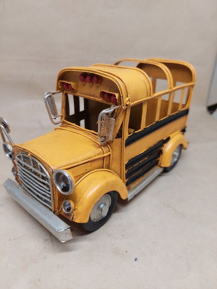 Renkli Sarı vintage Araba - Görsel 5