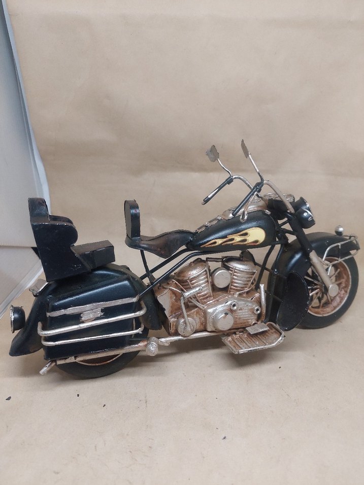 Siyah Retro Metal Motosiklet Modeli - Görsel 4