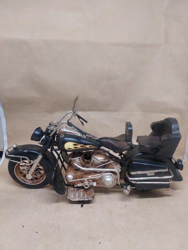 Siyah Retro Metal Motosiklet Modeli - Görsel 3