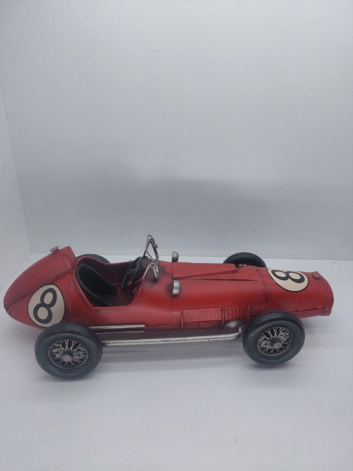 Kırmızı Nostaljik Formula Araba - Görsel 4