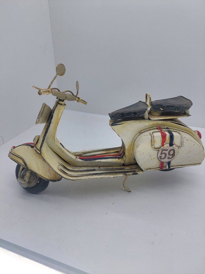 buyuk metal scooter motosiklet - Görsel 3