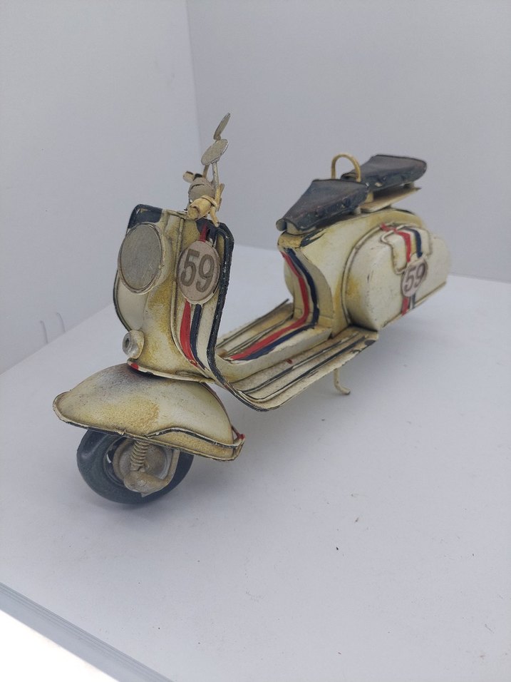 buyuk metal scooter motosiklet - Görsel 2
