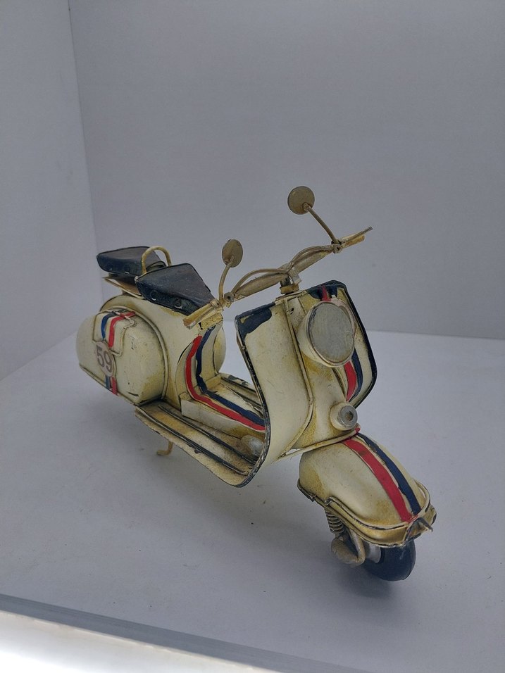 buyuk metal scooter motosiklet - Görsel 5