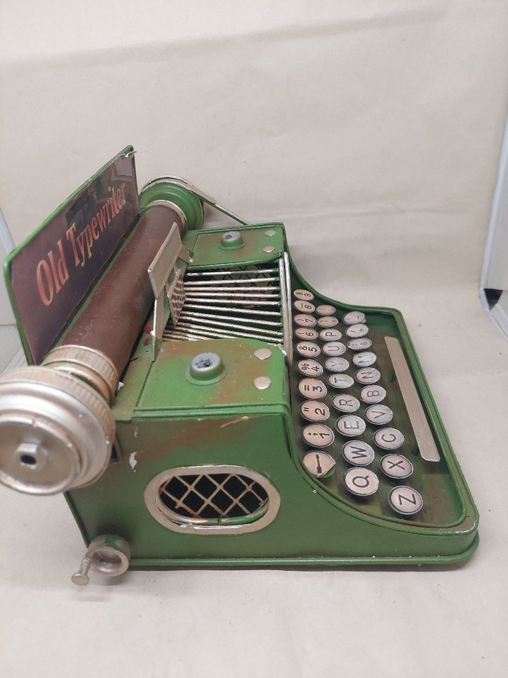 Renkli Haki Eski Daktilo Dekoru - Görsel 3