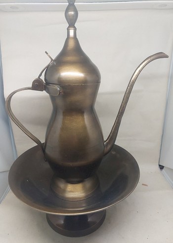 Diğer Diger Altın Renkli Uzun Kulplu Sahan Ve İbrik