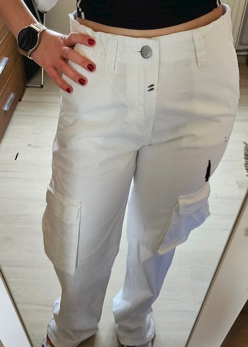 Beyaz Rahat Kesim Kargo Pantolon - Görsel 2