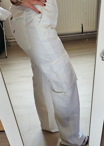 Beyaz Rahat Kesim Kargo Pantolon - Görsel 3