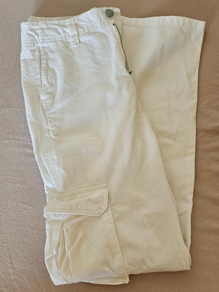 Beyaz Rahat Kesim Kargo Pantolon - Görsel 4