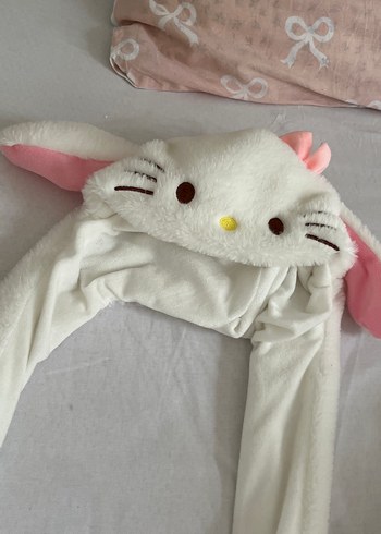 Beyaz Peluş Çocuk Şapkası Kulaklı ve Nakışlı - Görsel 3