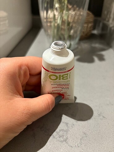 diğer Beden Mustela göğüs ucu kremi