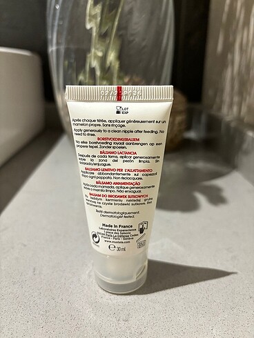 Mustela Mustela göğüs ucu kremi