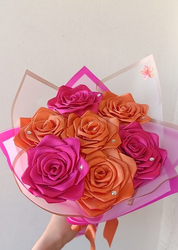 Canlı Pembe ve Turuncu Gül Buketi