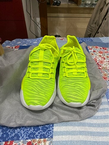 Gunluk spor ayakkabi