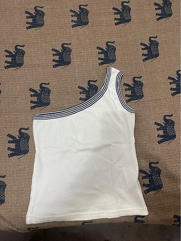 Tek omuz tshirt small/medium