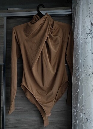 bodysuitin