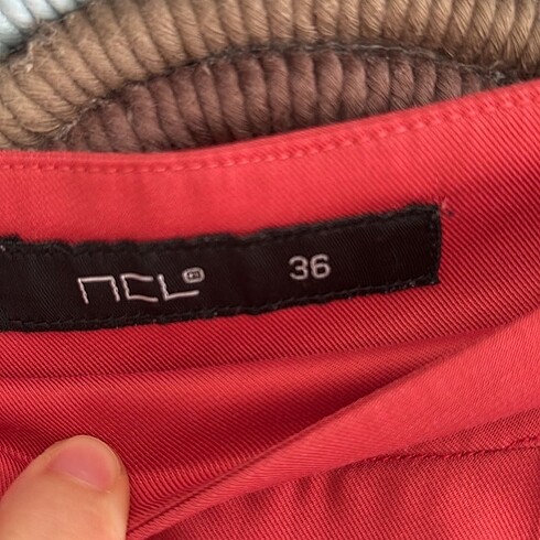 36 Beden kırmızı Renk NCL 36 beden pantolon etek