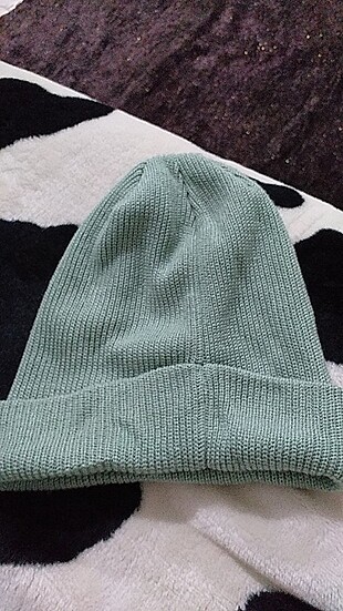H&M yeşil şapka 