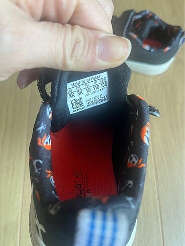 19 Beden siyah Renk Adidas unisex ayakkabı