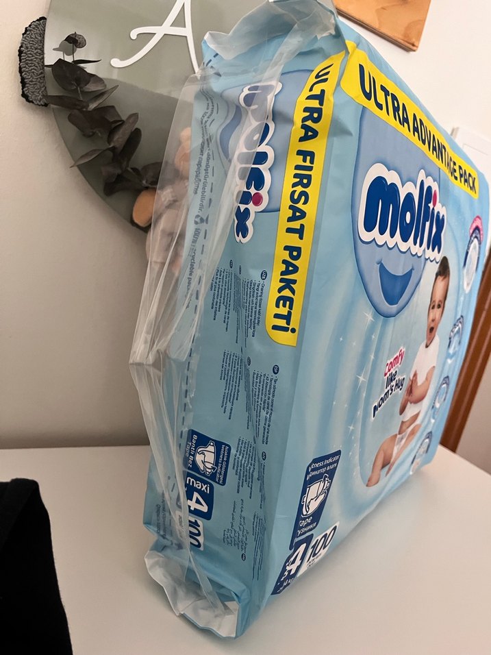 Molfix 4 Numara 100 Adet Bebek Bezi - Görsel 2