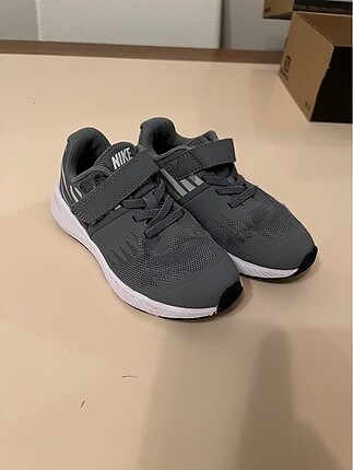 Nike çocuk spor ayakkabısı