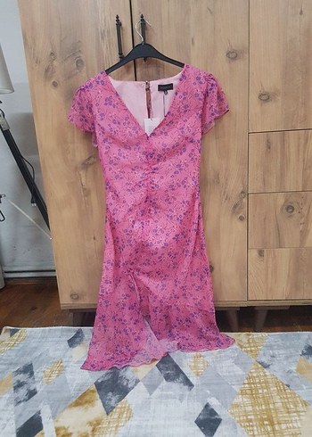 Pembe V Yaka Drapeli Uzun Elbise