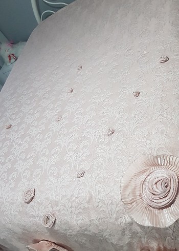 Nakışlı Pastel Pembe Yatak Örtüsü - Görsel 3