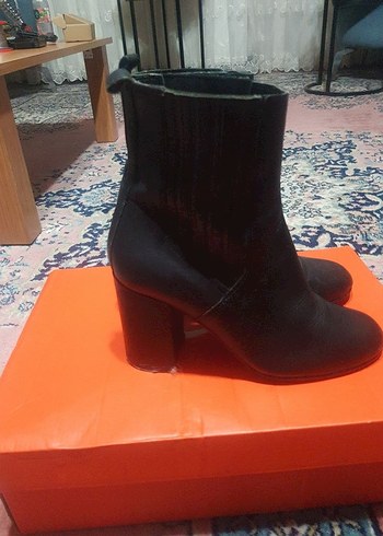 Kahverengi Deri Tokalı Kadın Topuklu Bot - Görsel 3