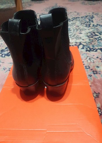 Siyah Deri Yılan Desenli Kemerli Topuklu Bot - Görsel 2