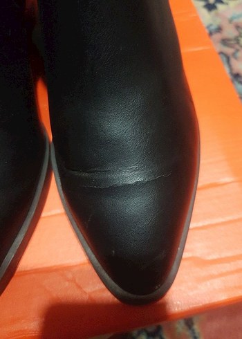 Siyah Deri Yılan Desenli Kemerli Topuklu Bot - Görsel 4