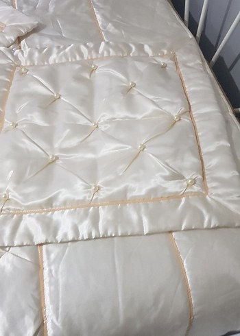 Parlak Krem Düz Yatak Örtüsü - Görsel 6