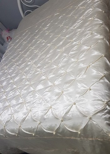 Parlak Krem Düz Yatak Örtüsü - Görsel 2