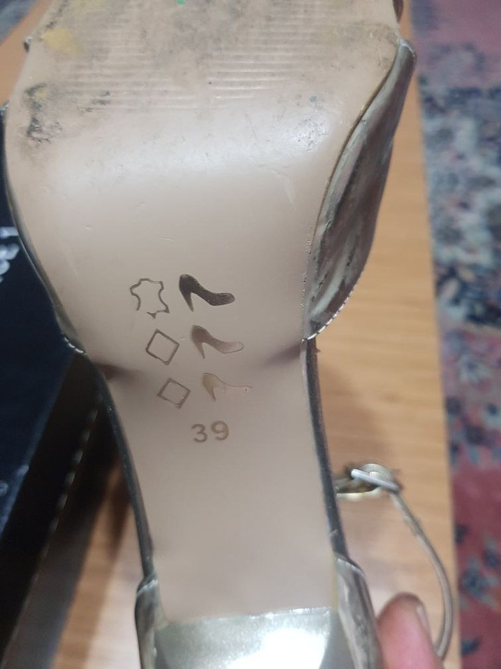 Altın Renkli, Tokalı Stiletto Topuklu Kadın Ayakkabı - Görsel 5