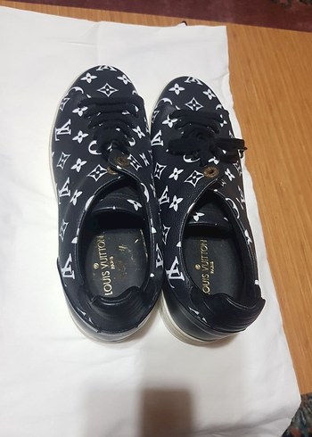 42 Beden Orjinal louis vuitton marka erkek ayakkabı