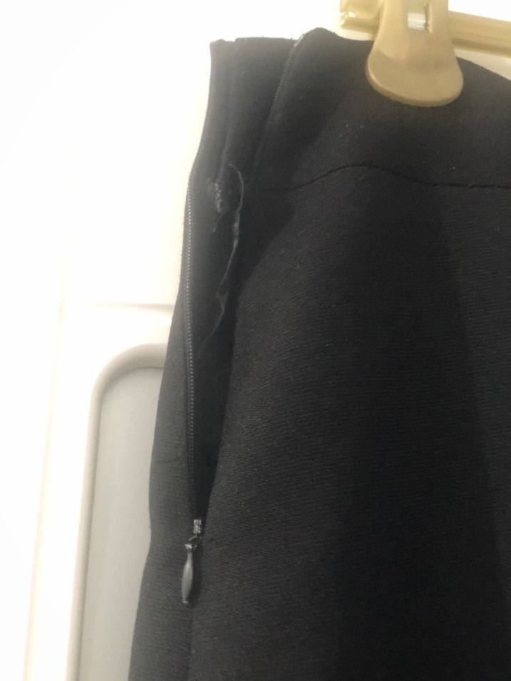 Siyah Uzun Dökümlü Kadın Etek - Görsel 2