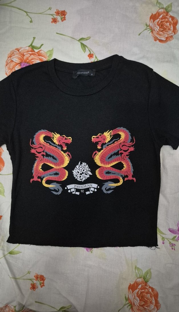 Siyah Baskılı Tişört S beden crop tarzı - Görsel 2