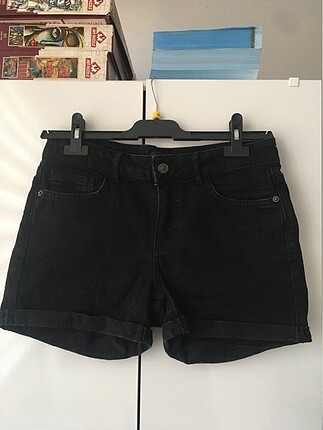 LC Waikiki Siyah Kot Şort