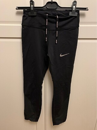 Nike 3/4 siyah tayt (xs)
