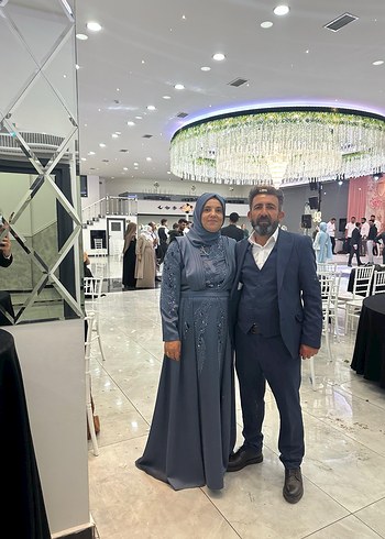 Uzun Kollu İşlemeli Gri Abiye Elbise - Görsel 6