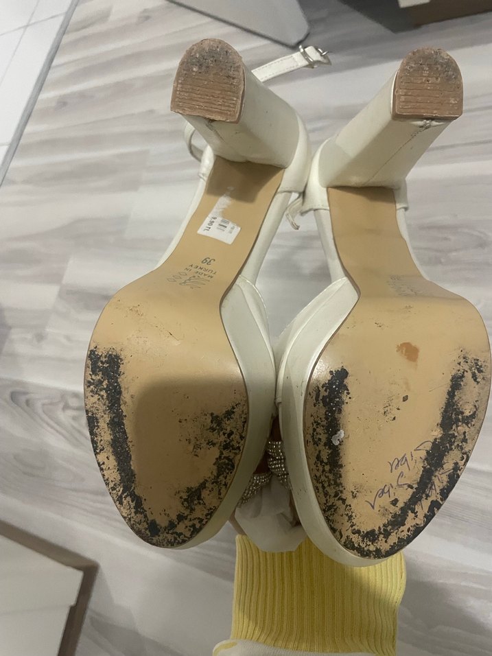 Beyaz Yılan Desenli Dolgu Topuklu Kadın Ayakkabı - Görsel 5