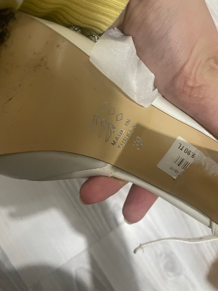 Beyaz Yılan Desenli Dolgu Topuklu Kadın Ayakkabı - Görsel 4