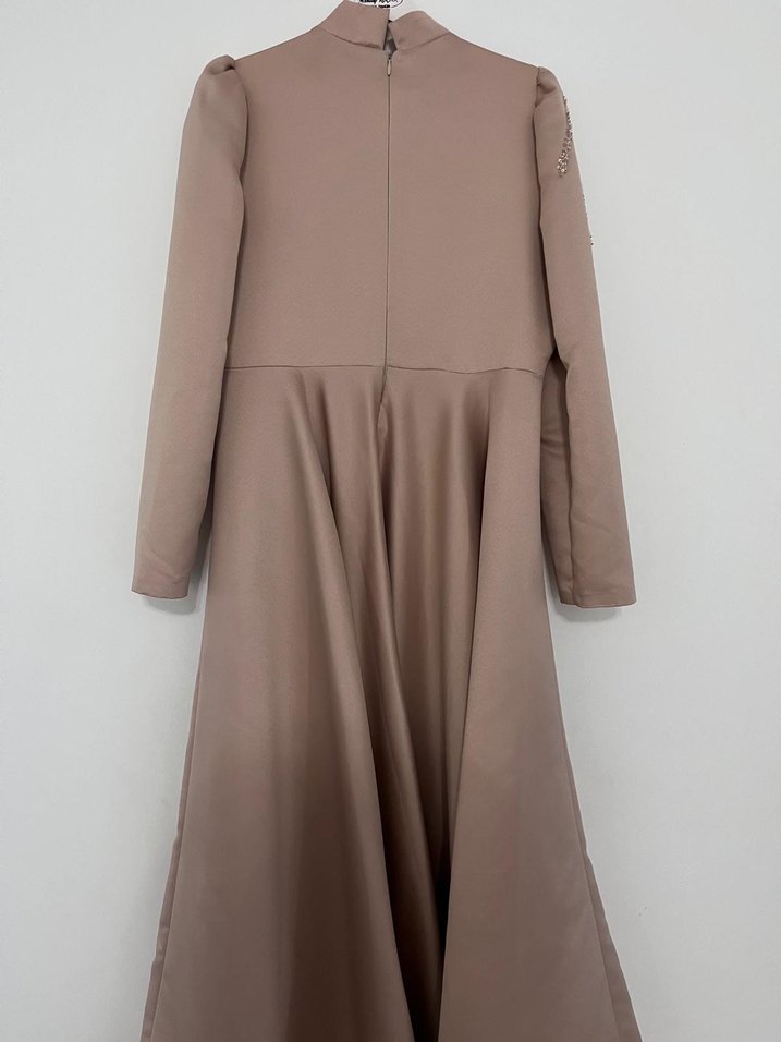 Bej Parlak İşlemeli Uzun Kollu Abiye Elbise - Görsel 2