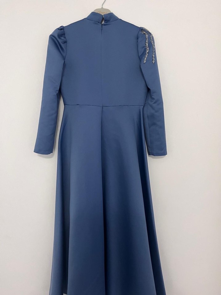 Boncuk İşlemeli Uzun Mavi Abiye Elbise - Görsel 2