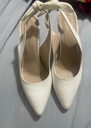 Beyaz Uzun Kollu Drapeli Tesettür Elbise - Görsel 8