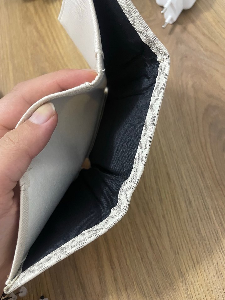 Beyaz Baskılı Kadın Cüzdan - Görsel 3