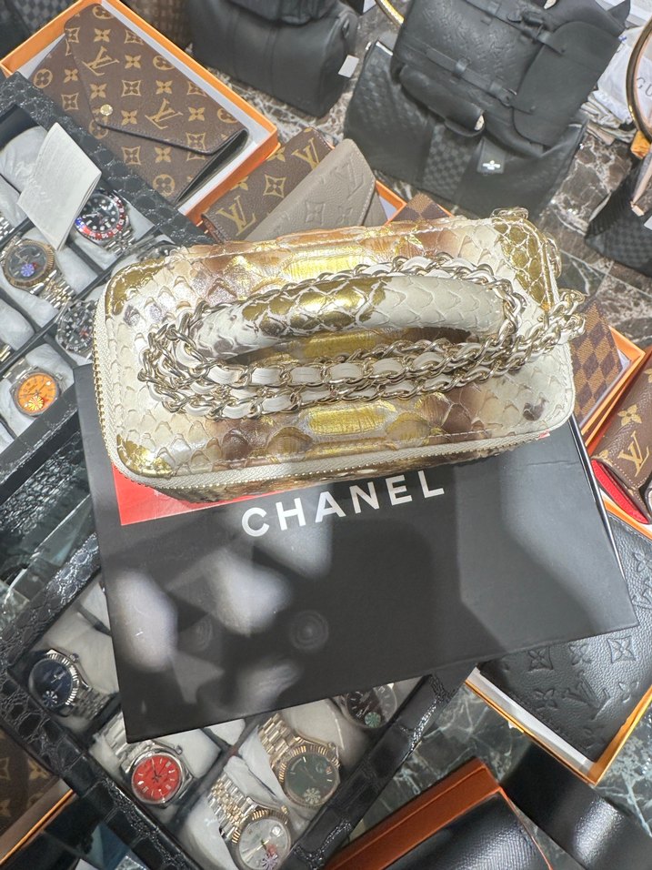 CHANEL PHYTON DERİ ÇANTA - Görsel 2