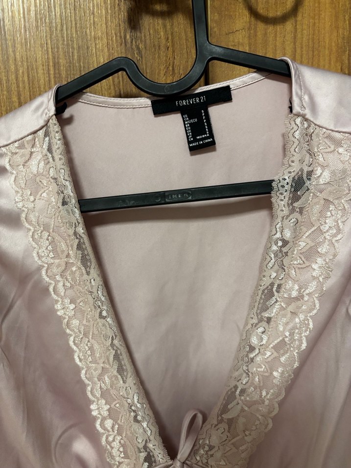 Dantel Detaylı V Yakalı Bej Mini Bluz - Görsel 2