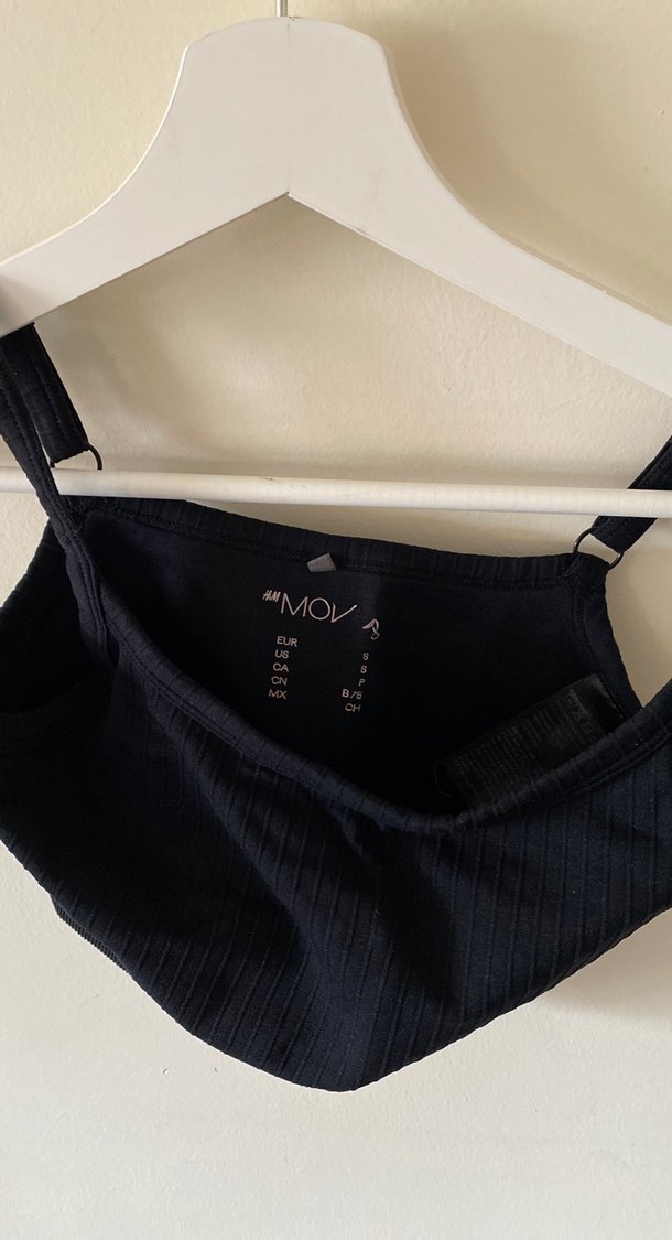 Siyah Askılı Spor Üst - Görsel 3